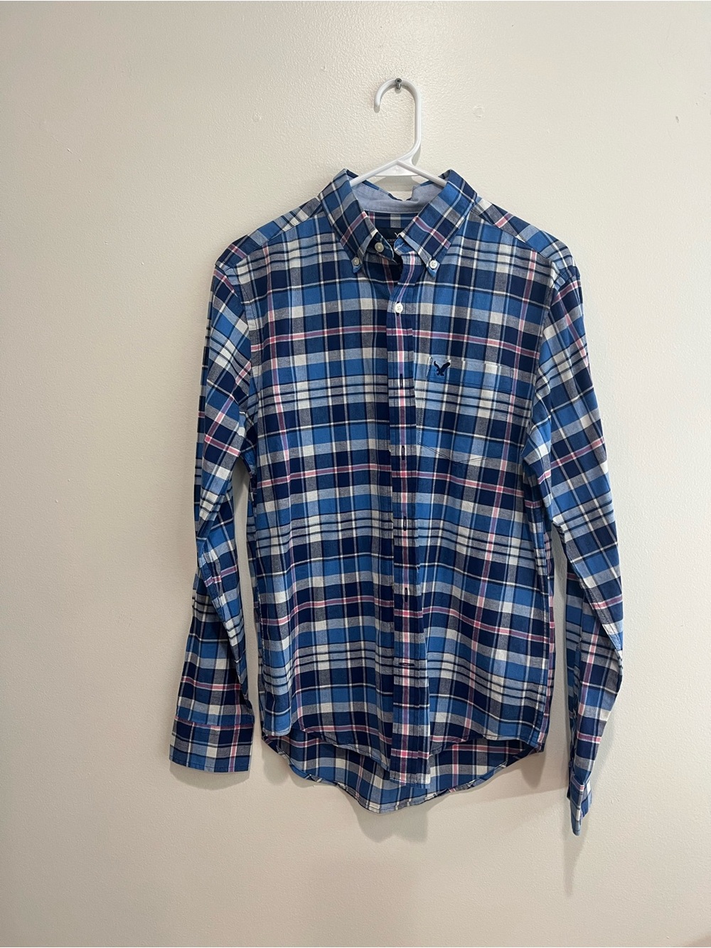 NWOT American Eagle Outfitters Men's Blue and White Plaid Button-Down Shirt